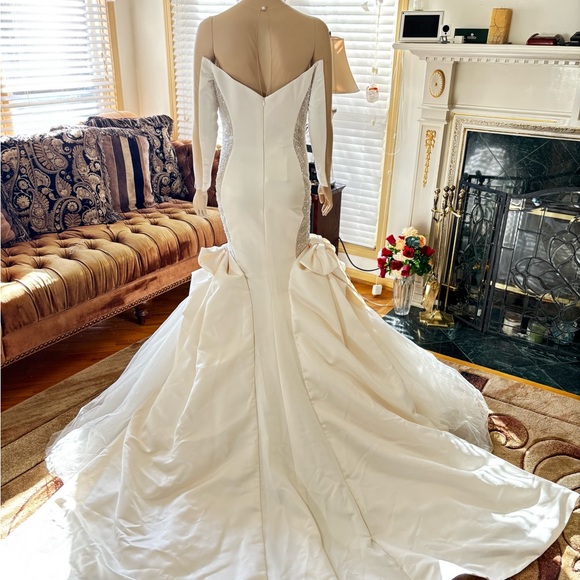 Jimmy Choo beautiful fit n flare Wedding Gown Size 12 NWT - Picture 2 of 16